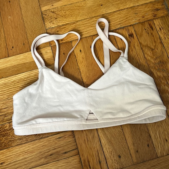 lululemon athletica Other - Cute lululemon light pink sports bra